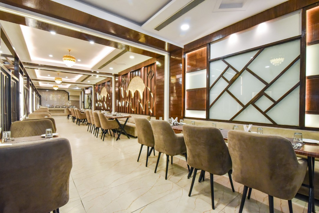 Diamond Creek interior, Amritsar